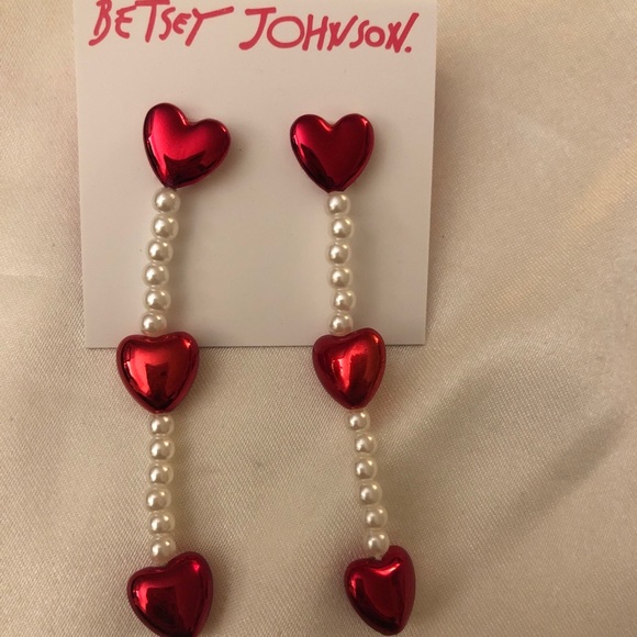 Betsey Johnson Red Hots Linear Heart & White Faux Pearl Drop Earrings NWT - Picture 6 of 9